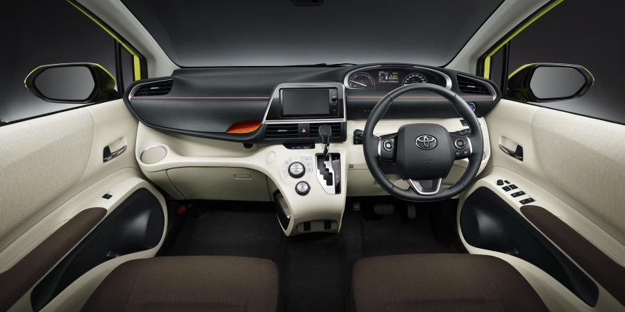 Торпедо Toyota Sienta 2016 года  (фото 8 из 9)